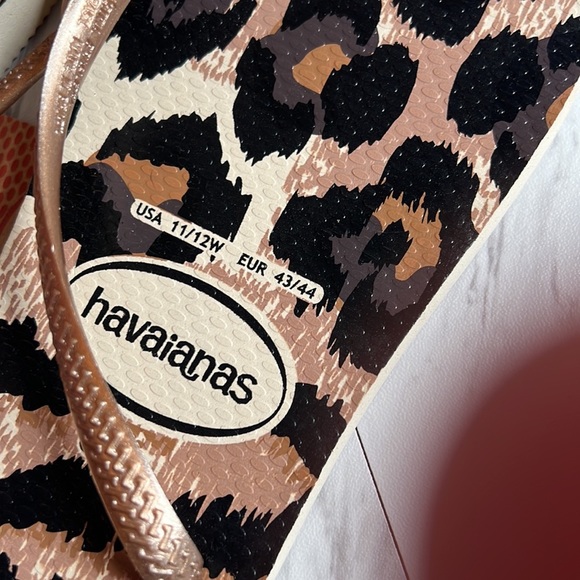Havaianas Leopard brown cheetah leopard slim size 11/12 EU 43/44 flip flops - Picture 4 of 6
